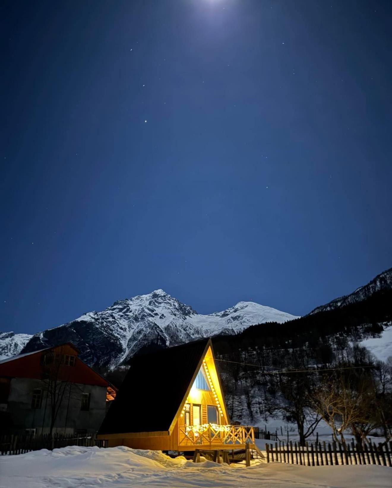 Guest House In Zhabeshi Lali Exterior photo